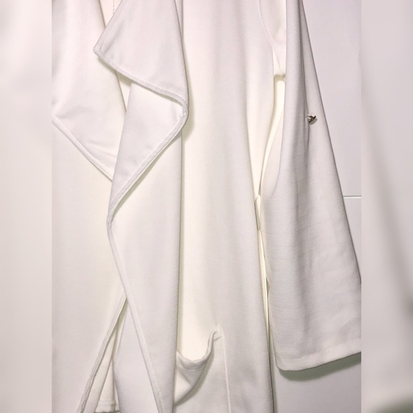 ✨WHITE WOMEN JACKET (L) - Picture 2 of 5